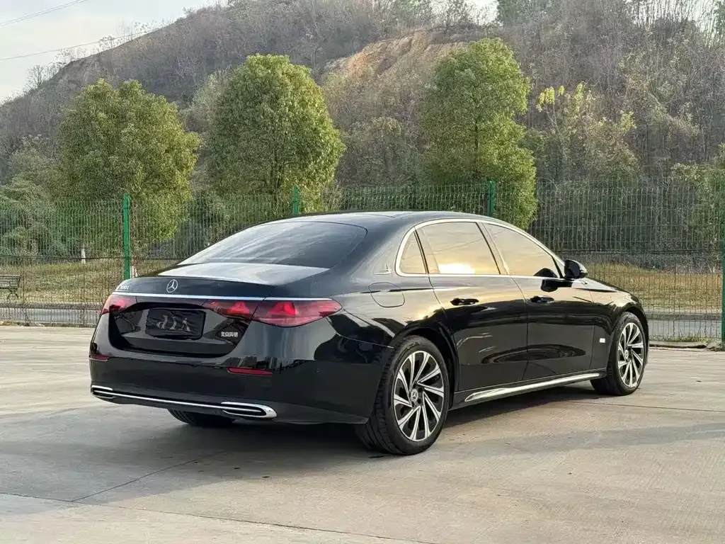 Mercedes-Benz E-Class 2024 из CN, фото 8