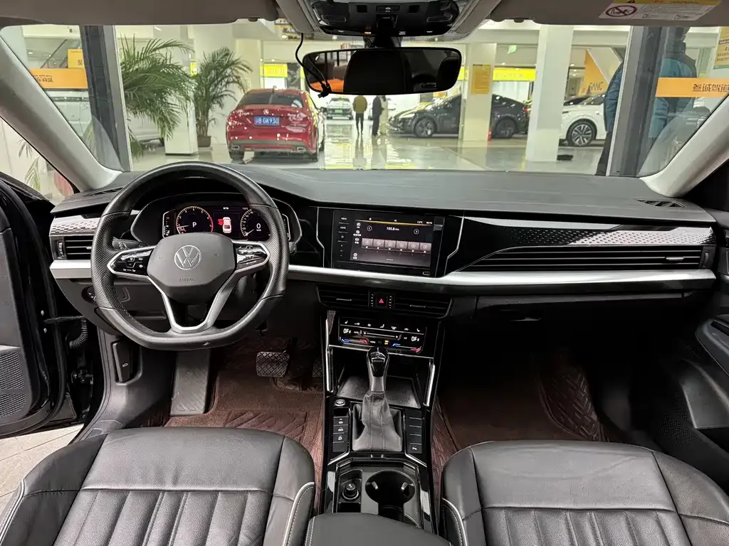 Volkswagen Passat 2023 из CN, фото 3