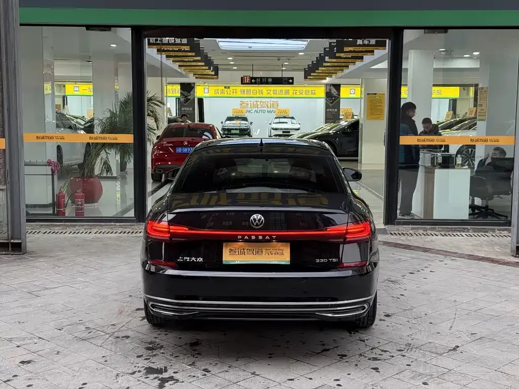 Volkswagen Passat 2023 из CN, фото 10