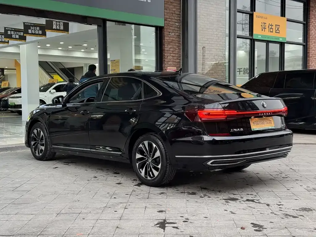 Volkswagen Passat 2023 из CN, фото 9