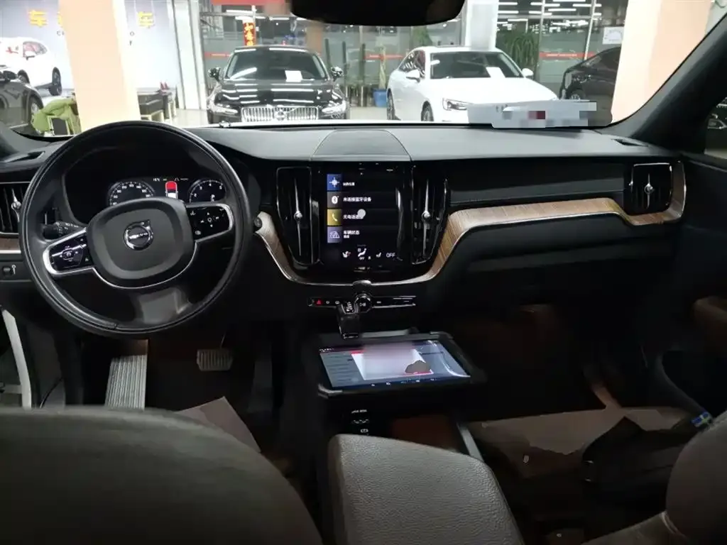 Volvo XC60 2021 из CN, фото 10