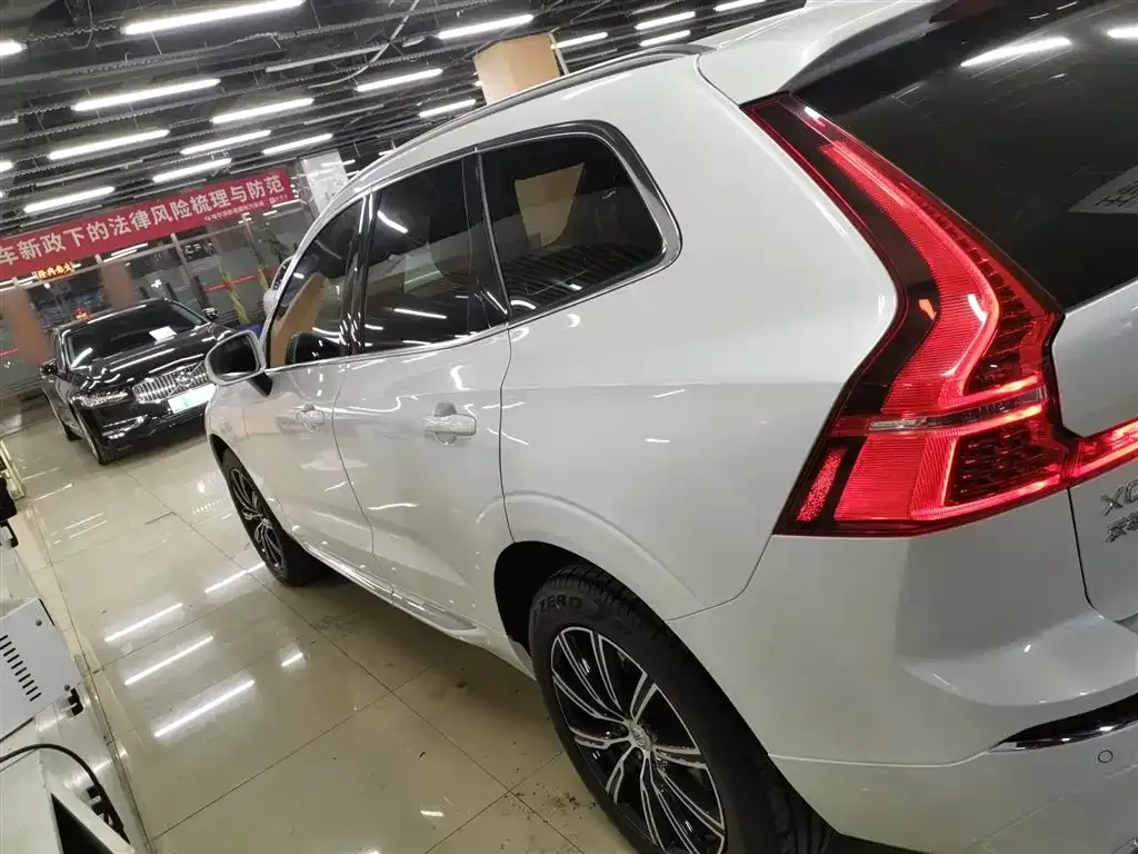 Volvo XC60 2021 из CN, фото 5