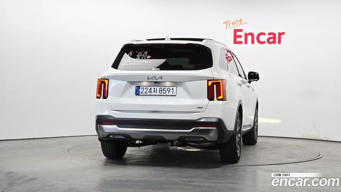 Kia Sorento — фото 10