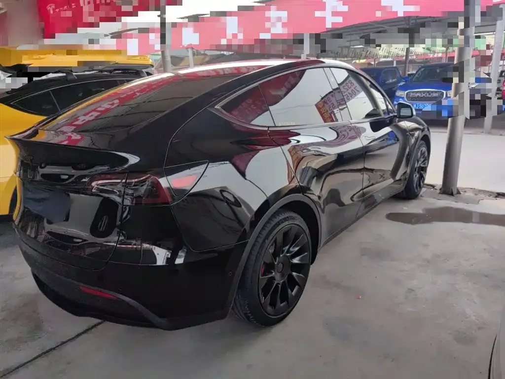 Tesla Model Y — фото 7