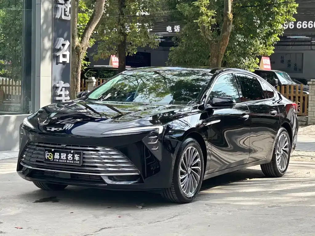 Buick LaCrosse 2025 из CN, фото 1
