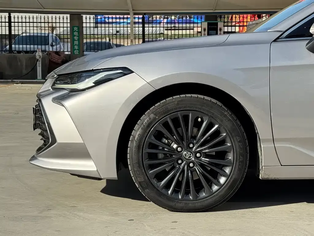 Toyota Avalon 2022 из CN, фото 8
