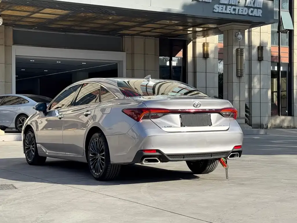 Toyota Avalon 2022 из CN, фото 6