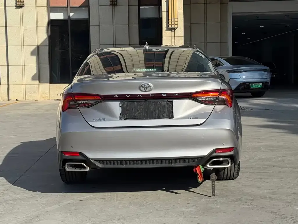 Toyota Avalon 2022 из CN, фото 9