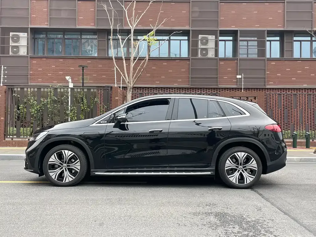 Mercedes-Benz EQE SUV 2024 из CN, фото 4