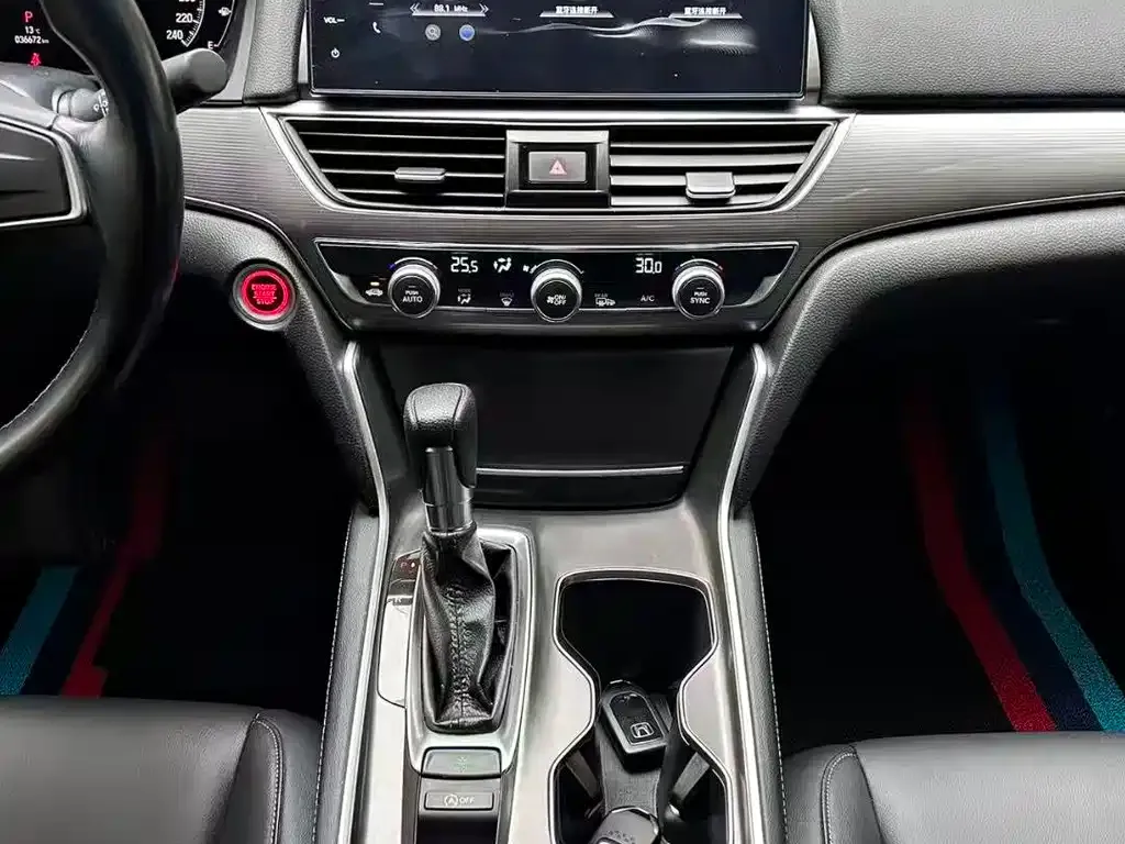 Honda Accord — фото 7