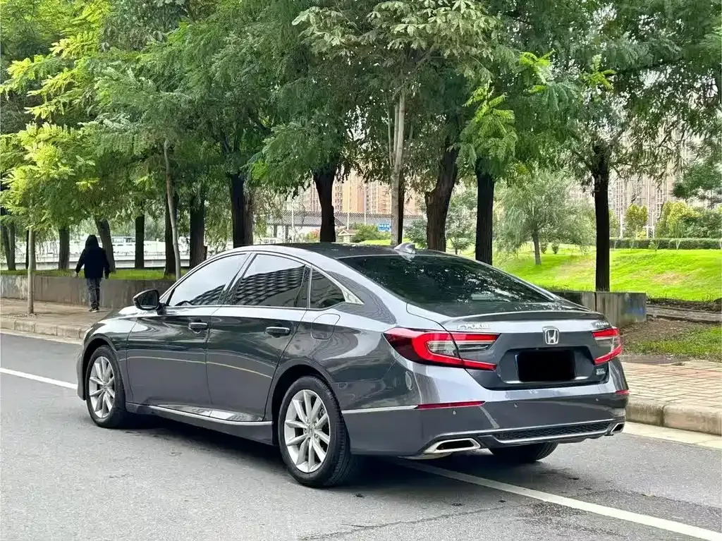 Honda Accord — фото 2