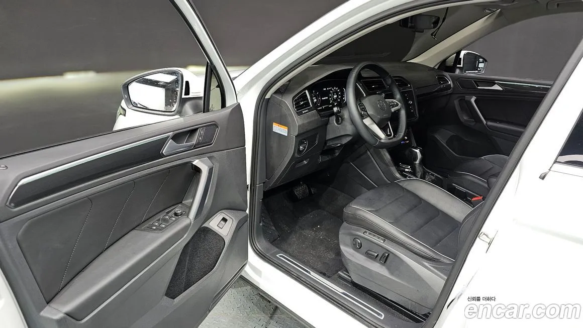 Volkswagen Tiguan — фото 9