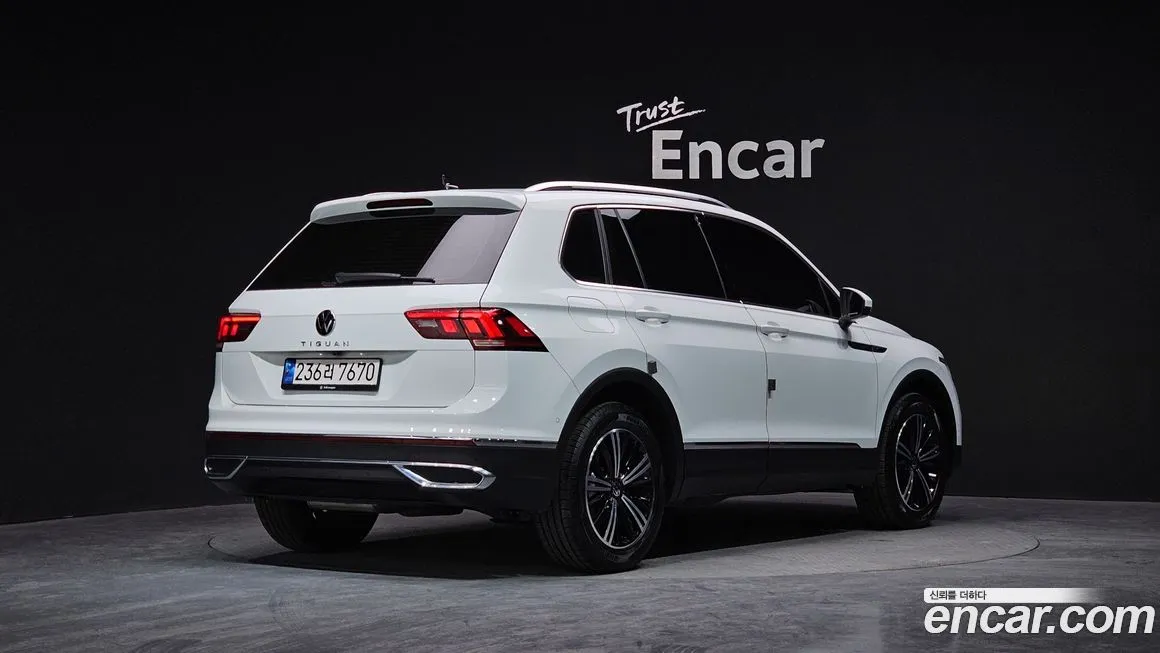 Volkswagen Tiguan — фото 8