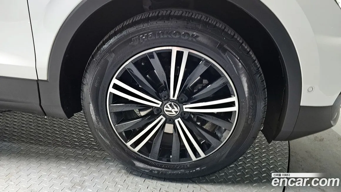 Volkswagen Tiguan — фото 4