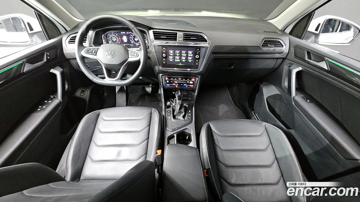 Volkswagen Tiguan — фото 7