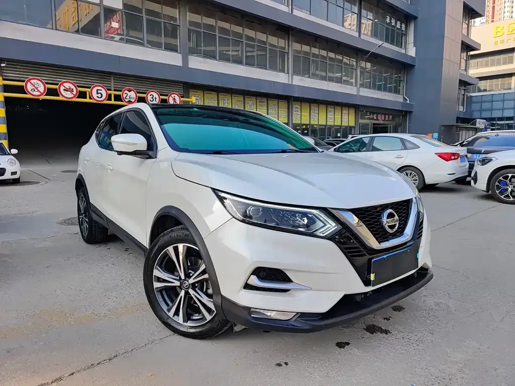 Nissan Qashqai — фото 6