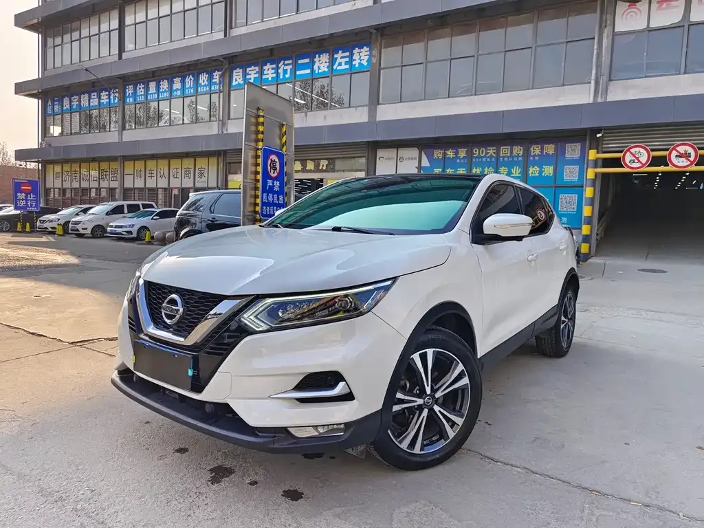 Nissan Qashqai — фото 7