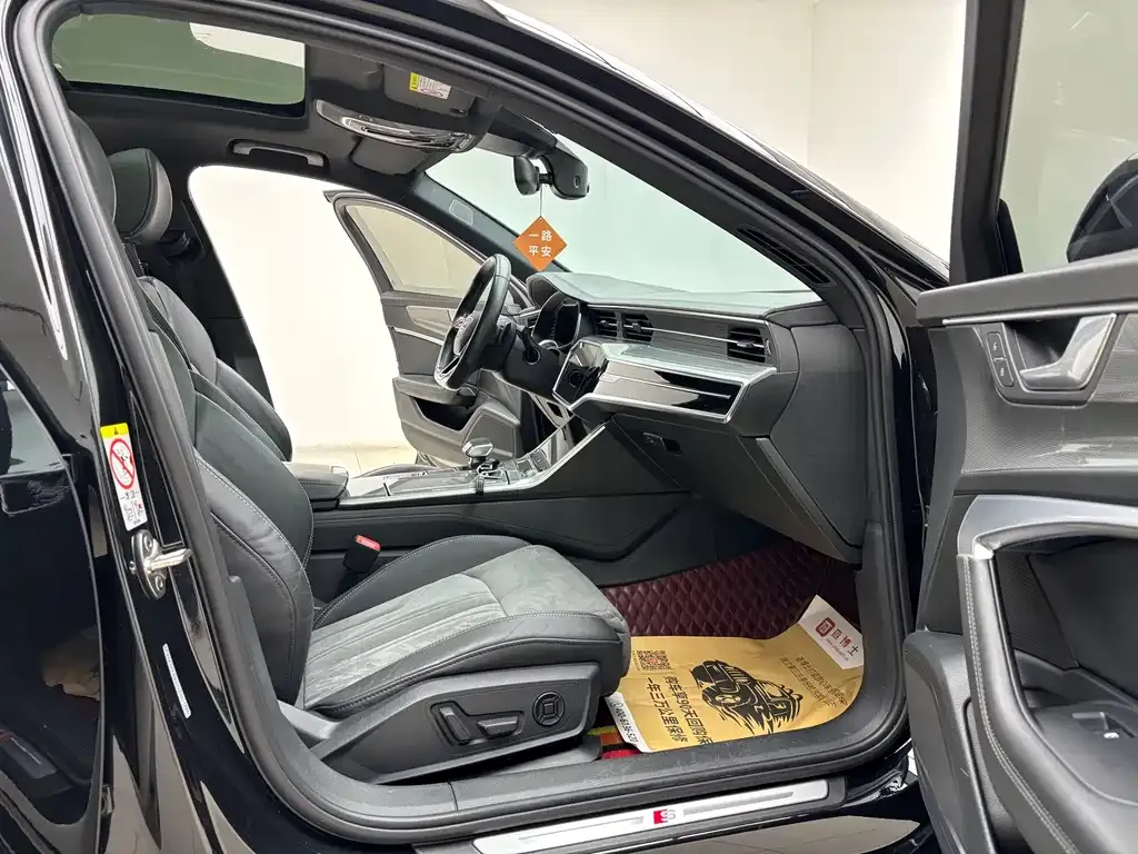 Audi A6L 2022 из CN, фото 8