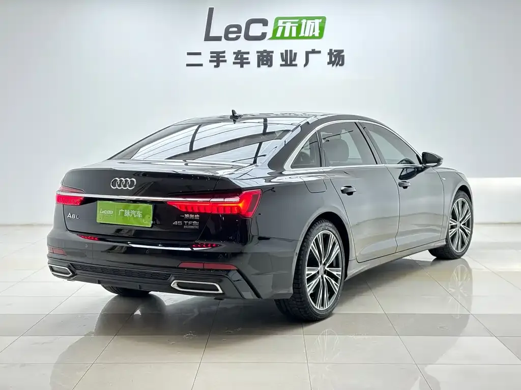 Audi A6L 2022 из CN, фото 2