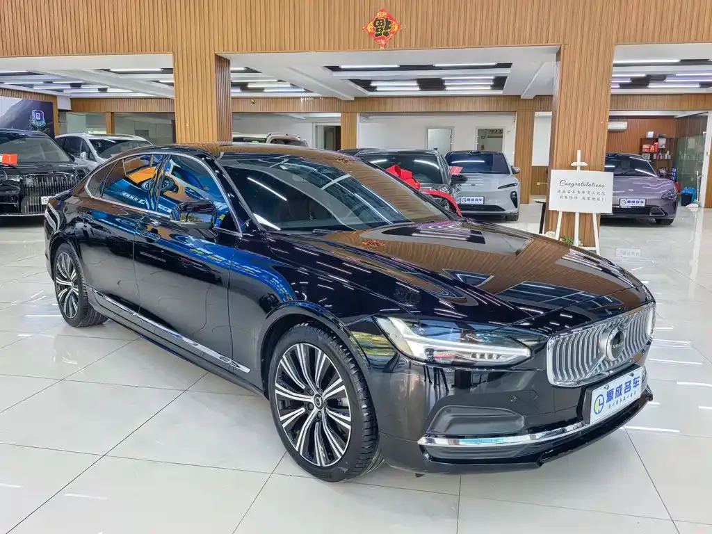 Volvo S90 2024 из CN, фото 3
