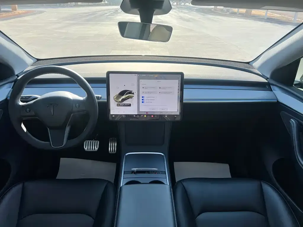 Tesla Model Y — фото 7