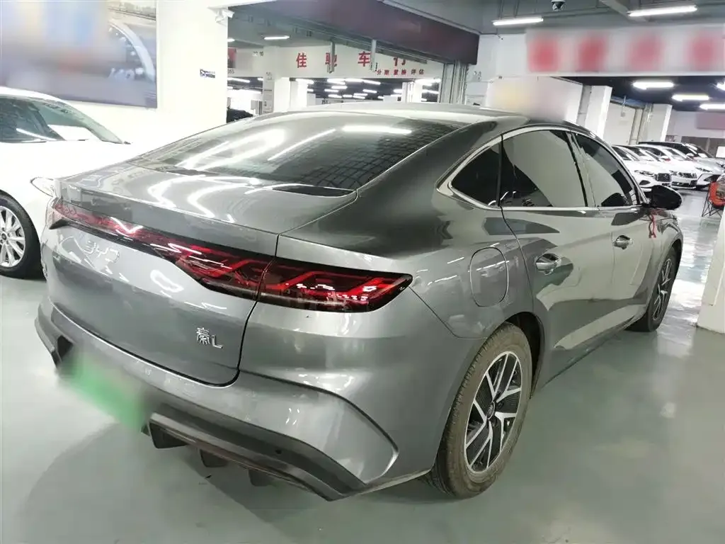 BYD Qin L — фото 9