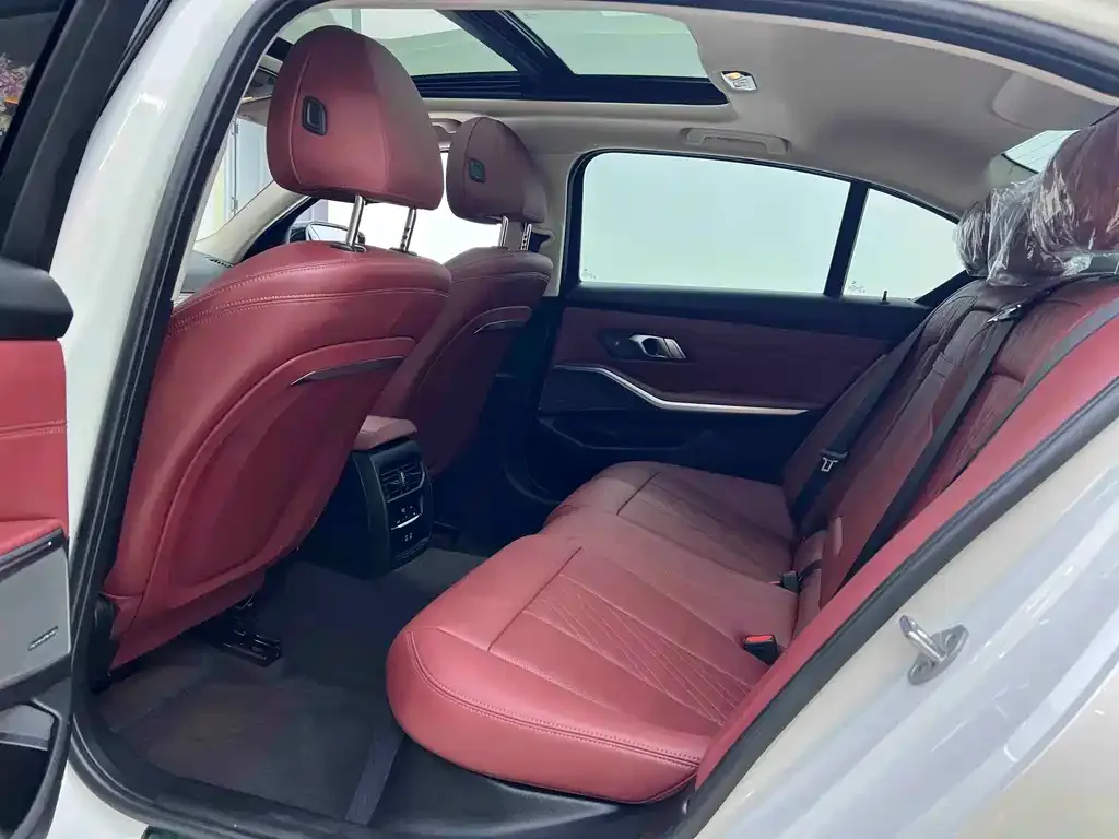 BMW 3 Series 2025 из CN, фото 8