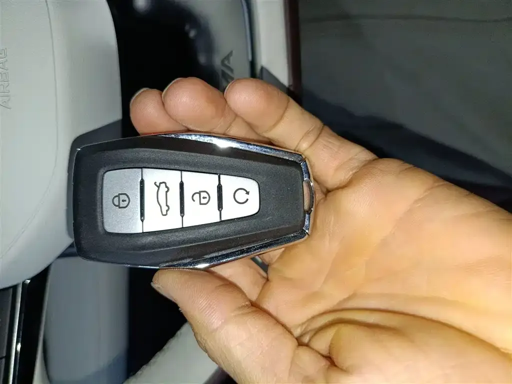 Geely Xingyue L 2023 из CN, фото 9