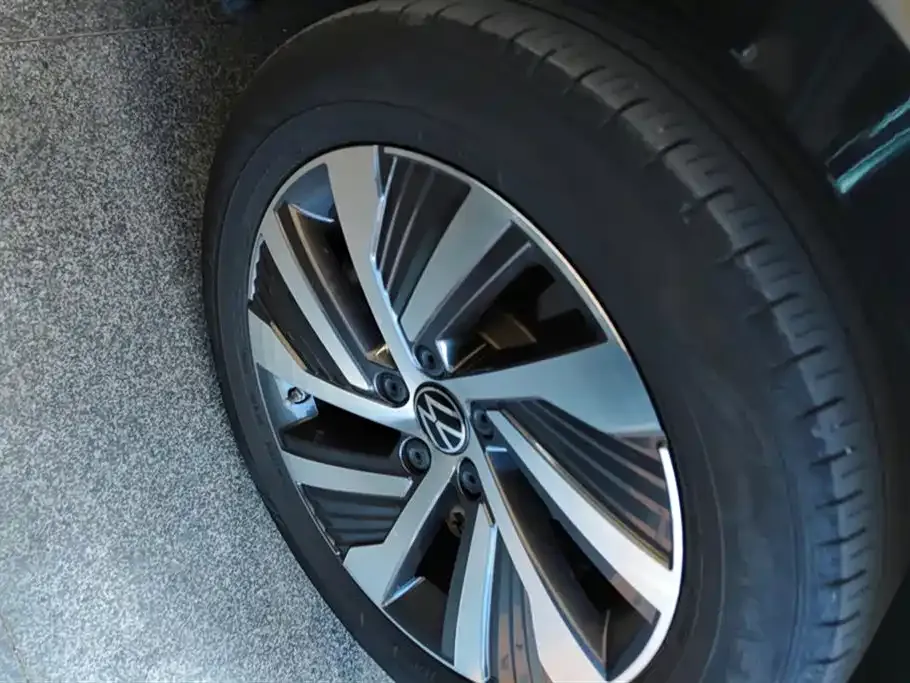 Volkswagen Magotan GTE PHEV 2022 из CN, фото 8