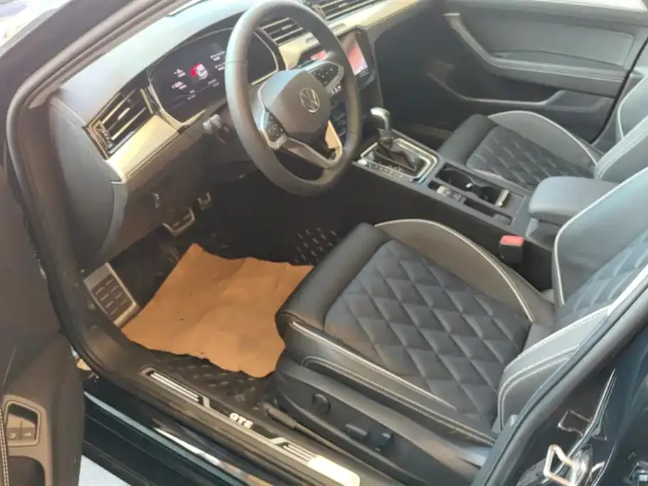 Volkswagen Magotan GTE PHEV 2022 из CN, фото 4
