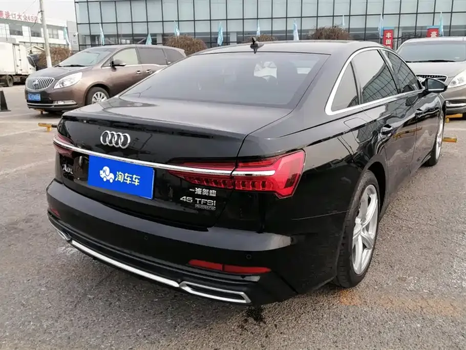 Audi A6L 2021 из CN, фото 9