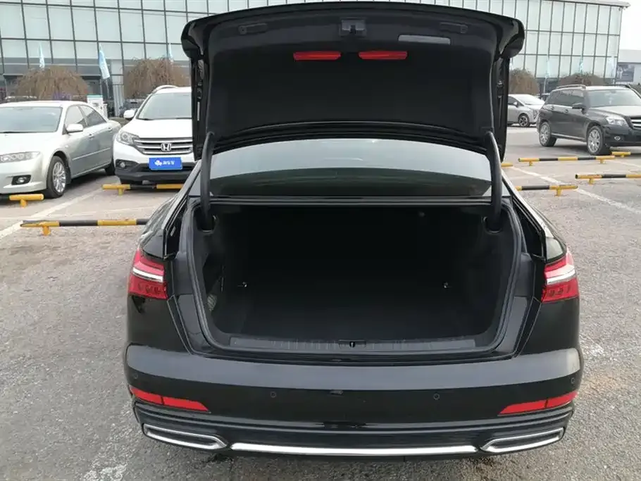 Audi A6L 2021 из CN, фото 3