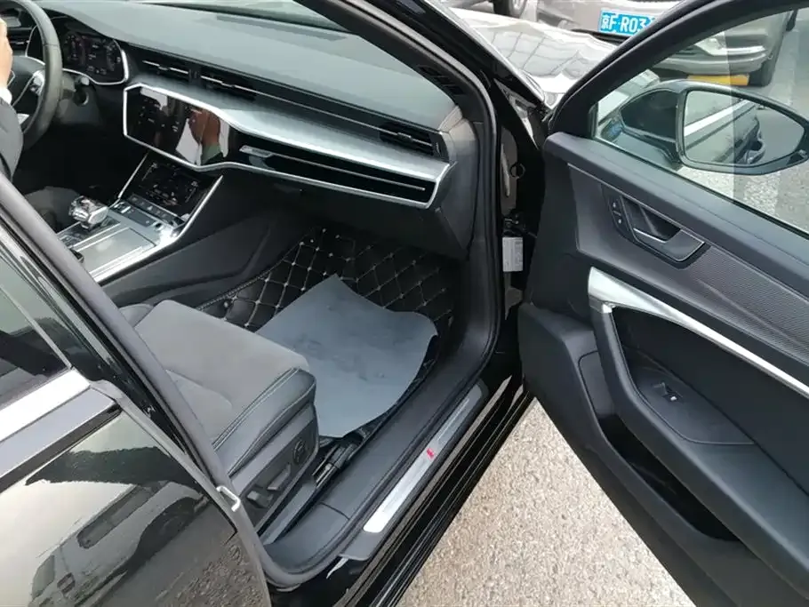Audi A6L 2021 из CN, фото 8