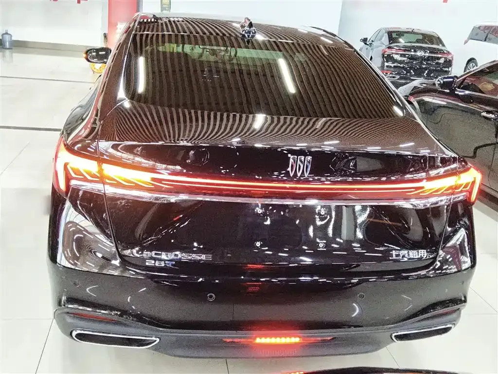 Buick LaCrosse 2024 из CN, фото 2