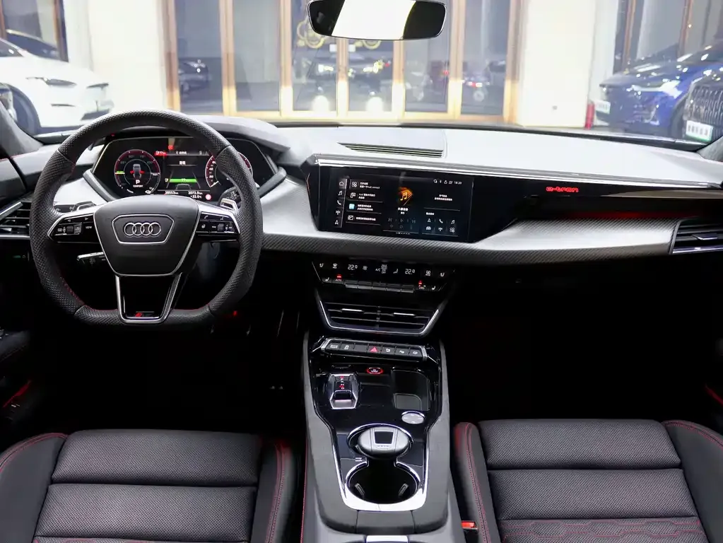 Audi RS e-tron GT 2024 из CN, фото 9