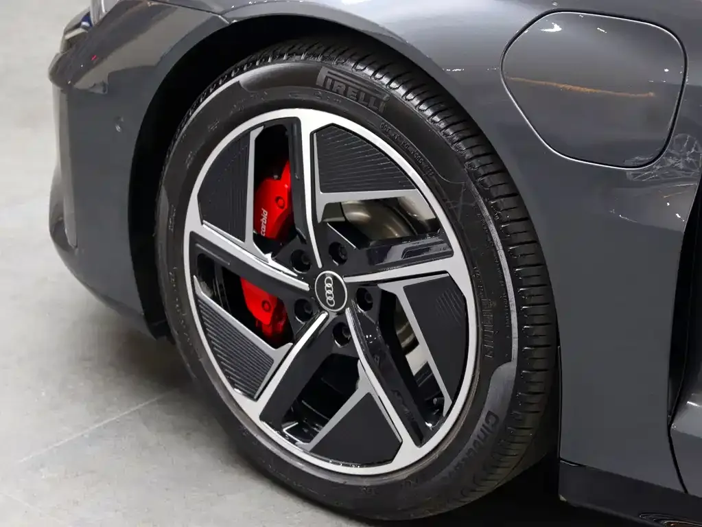 Audi RS e-tron GT 2024 из CN, фото 4
