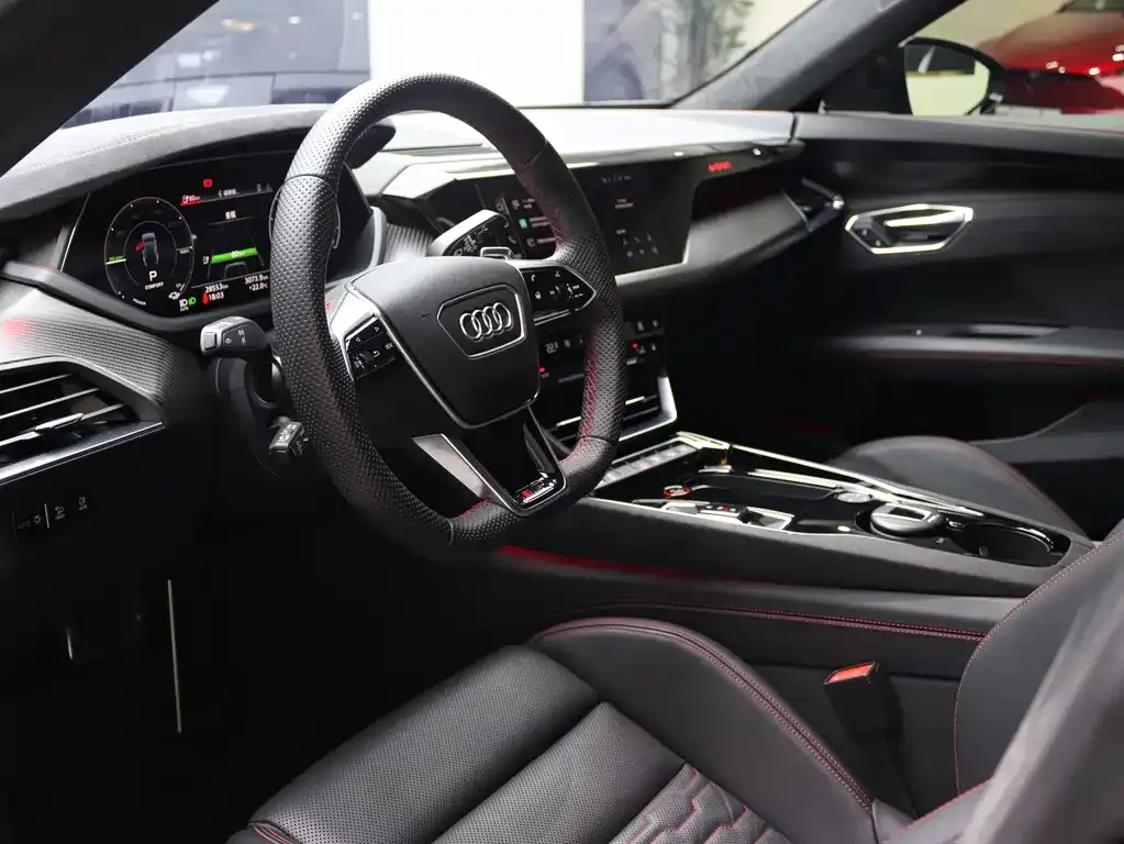 Audi RS e-tron GT 2024 из CN, фото 10