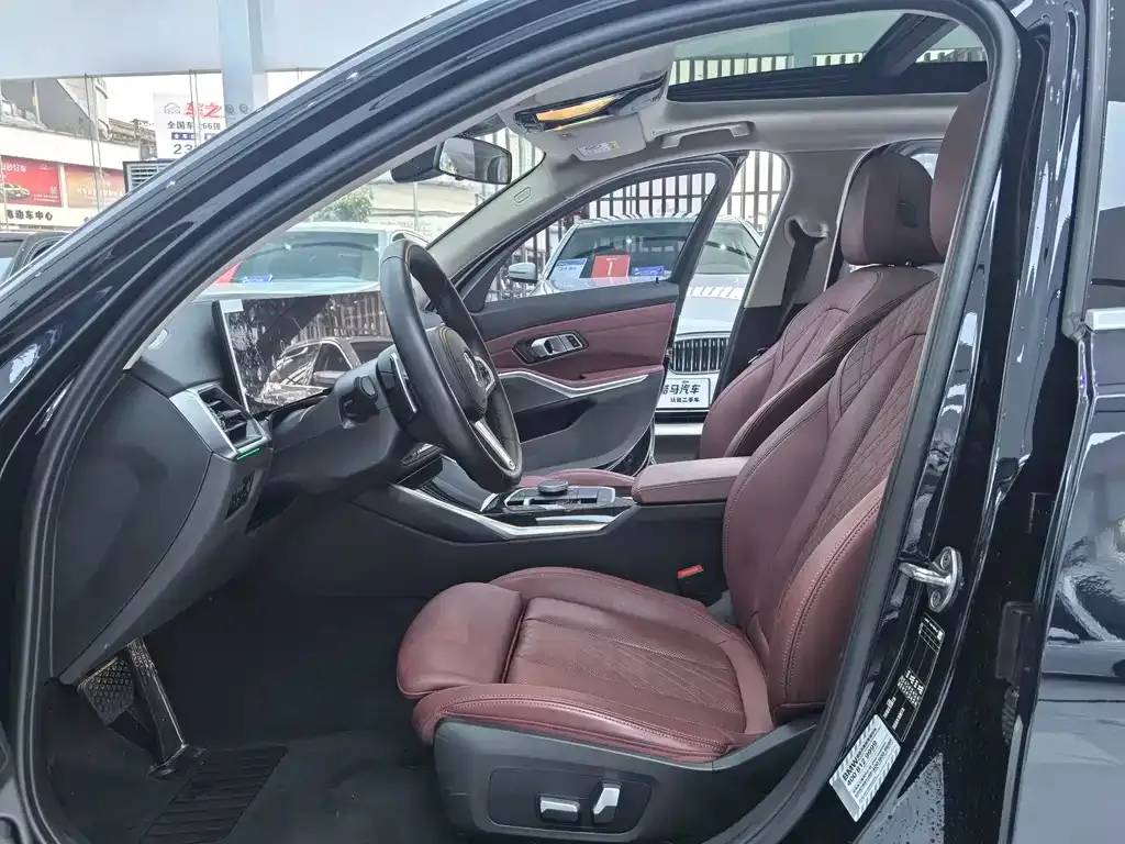 BMW 3 Series 2023 из CN, фото 6