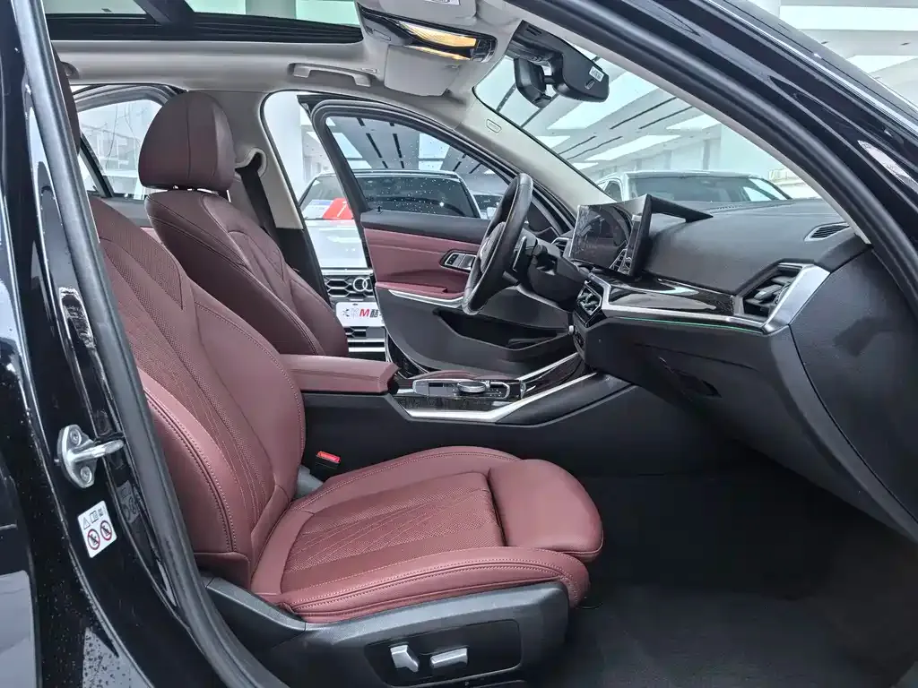 BMW 3 Series 2023 из CN, фото 8