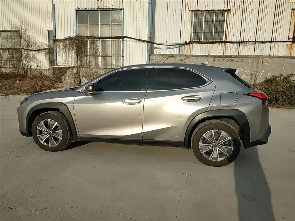 Lexus UX New Energy 2022 из CN, фото 8