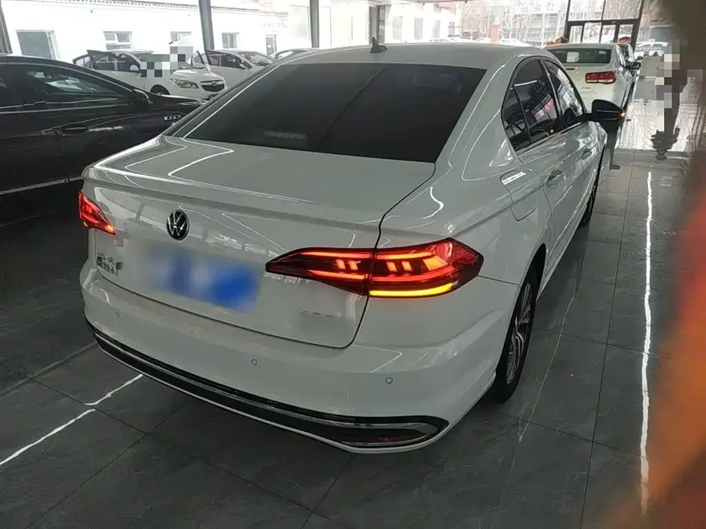 Volkswagen Bora 2023 из CN, фото 8