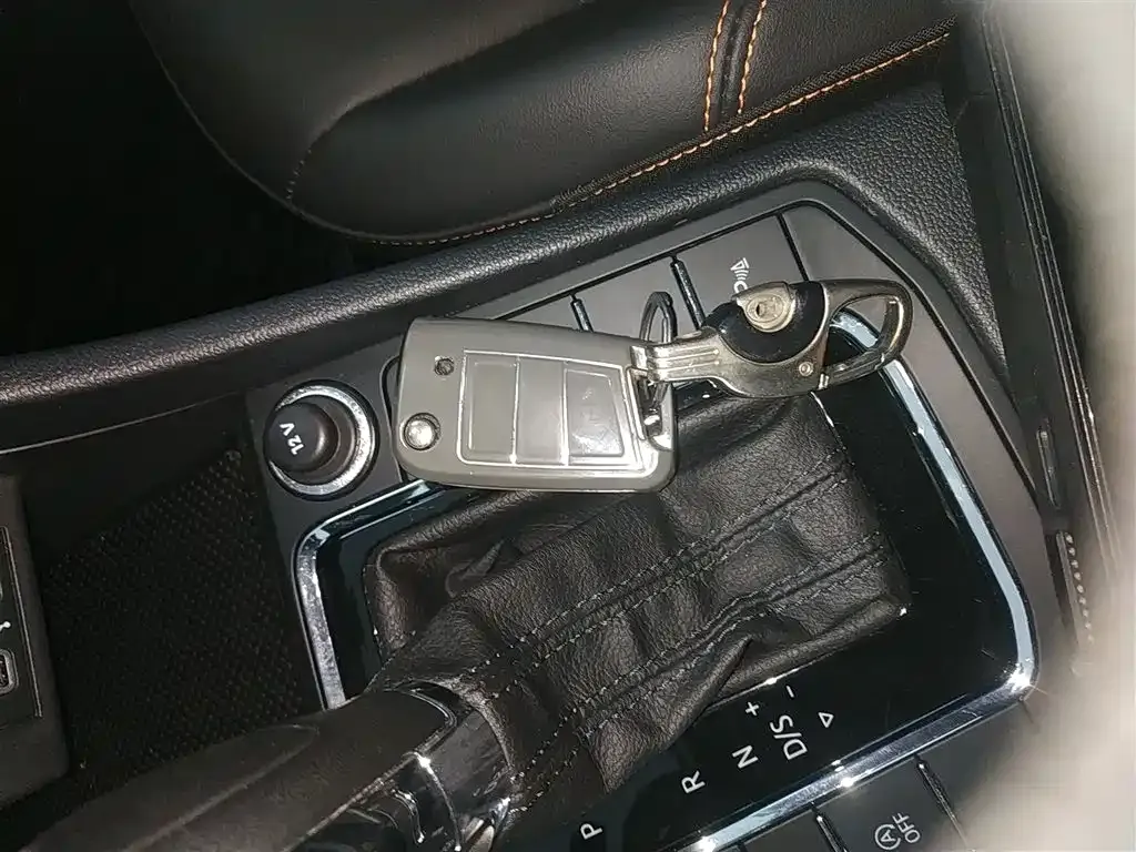 Volkswagen Bora 2023 из CN, фото 6