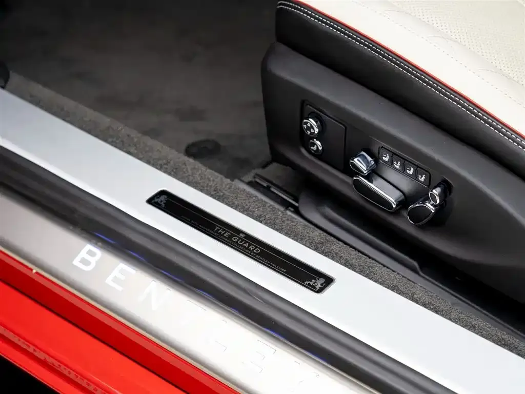 Bentley Continental 2023 из CN, фото 9