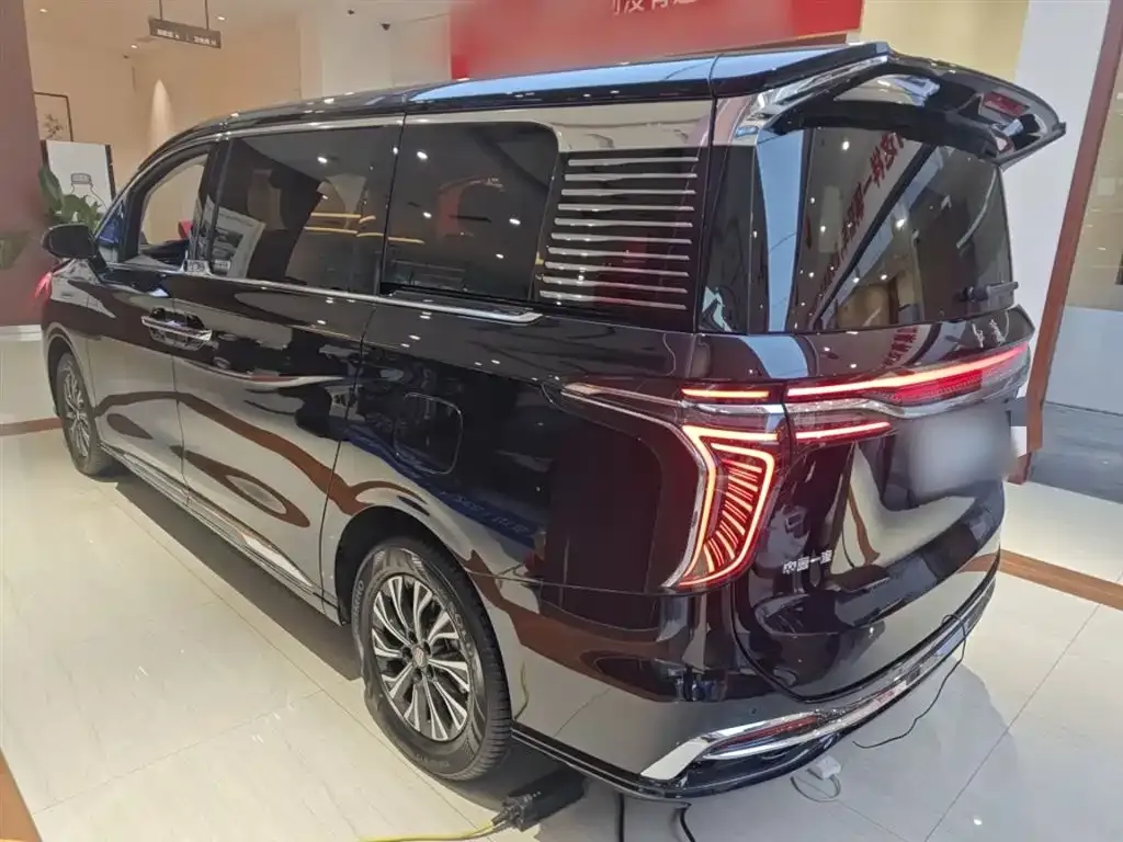 Hongqi HQ9 PHEV 2025 из CN, фото 3