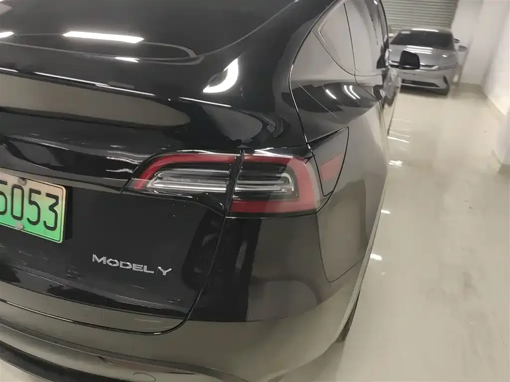 Tesla Model Y 2023 из CN, фото 3