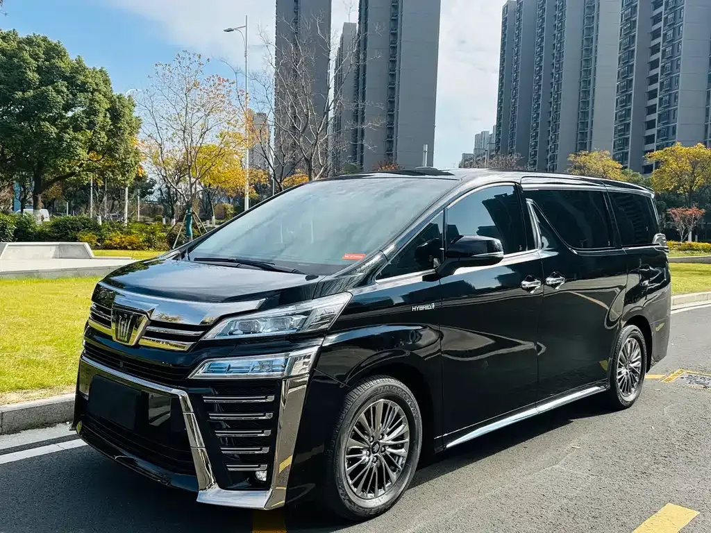 Toyota Vellfire 2022 из CN, фото 1