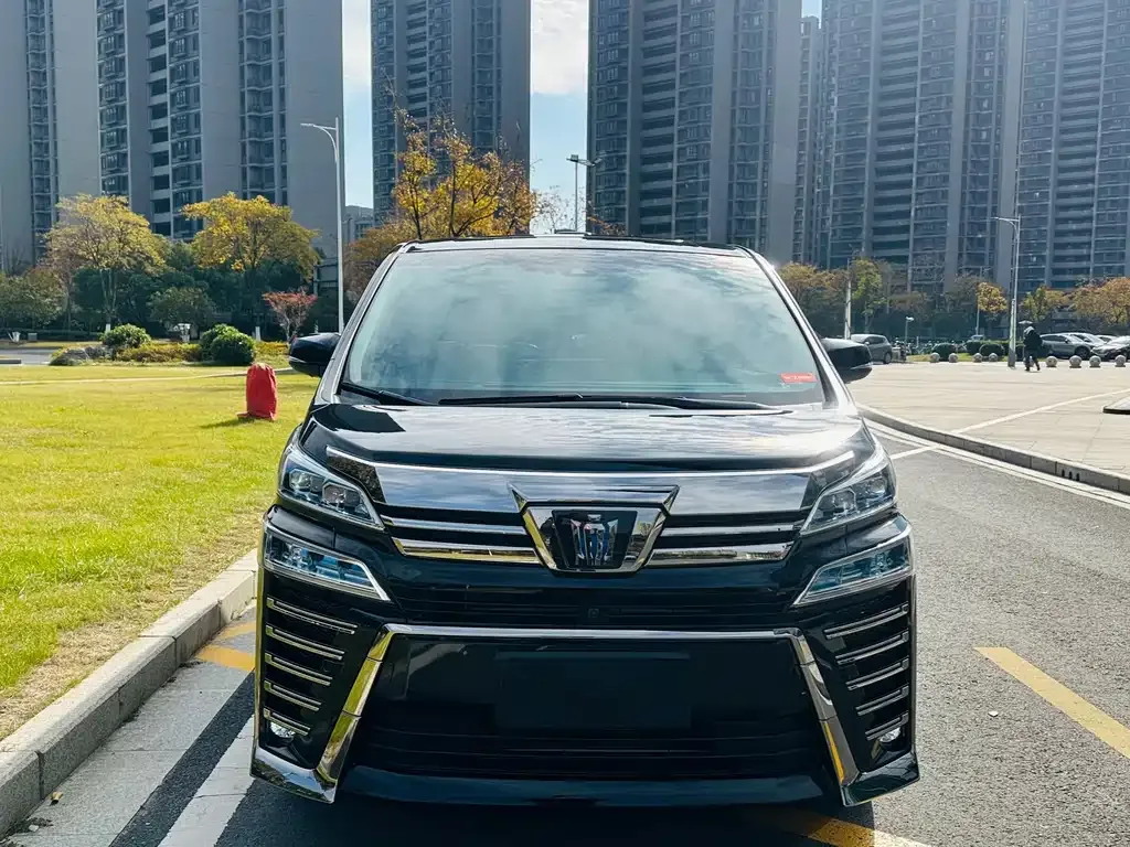 Toyota Vellfire 2022 из CN, фото 10