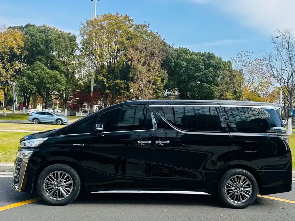 Toyota Vellfire 2022 из CN, фото 9