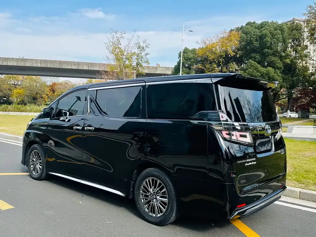 Toyota Vellfire 2022 из CN, фото 3