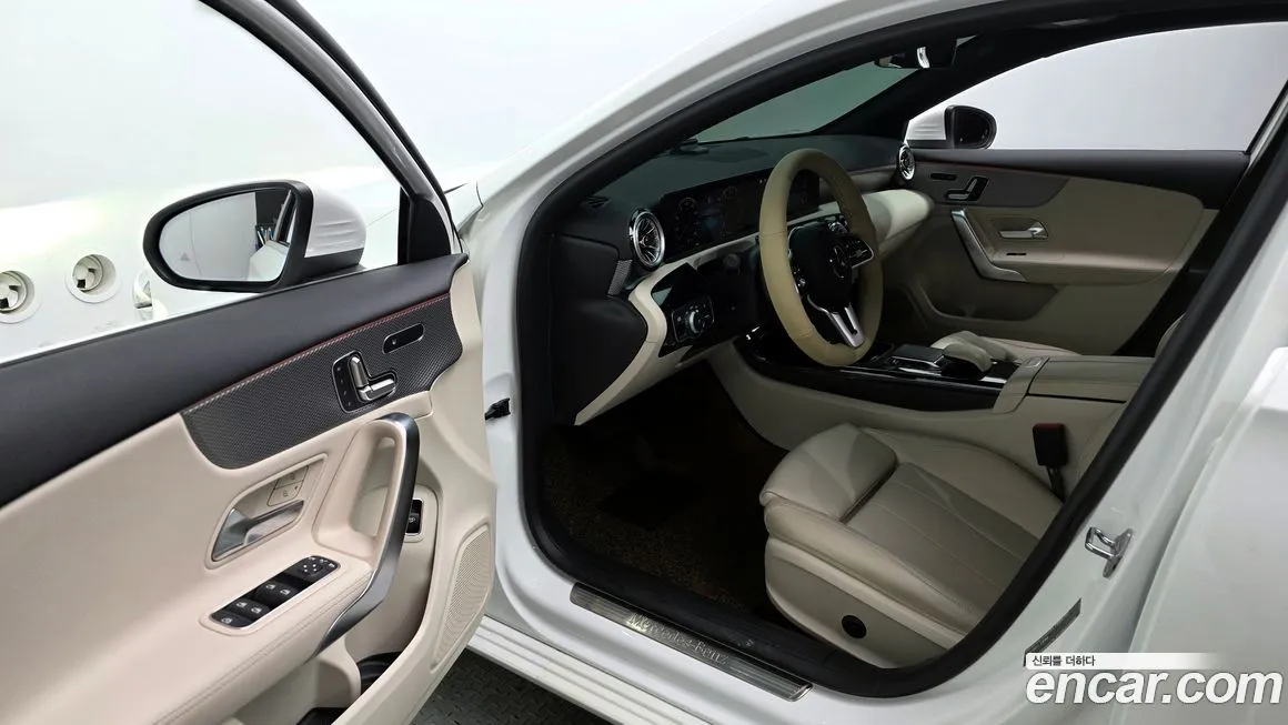 Mercedes-Benz A-Class 2023 из KR, фото 2